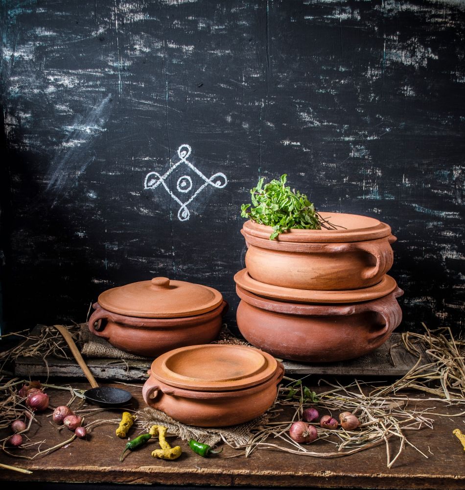 Clay curry Pots